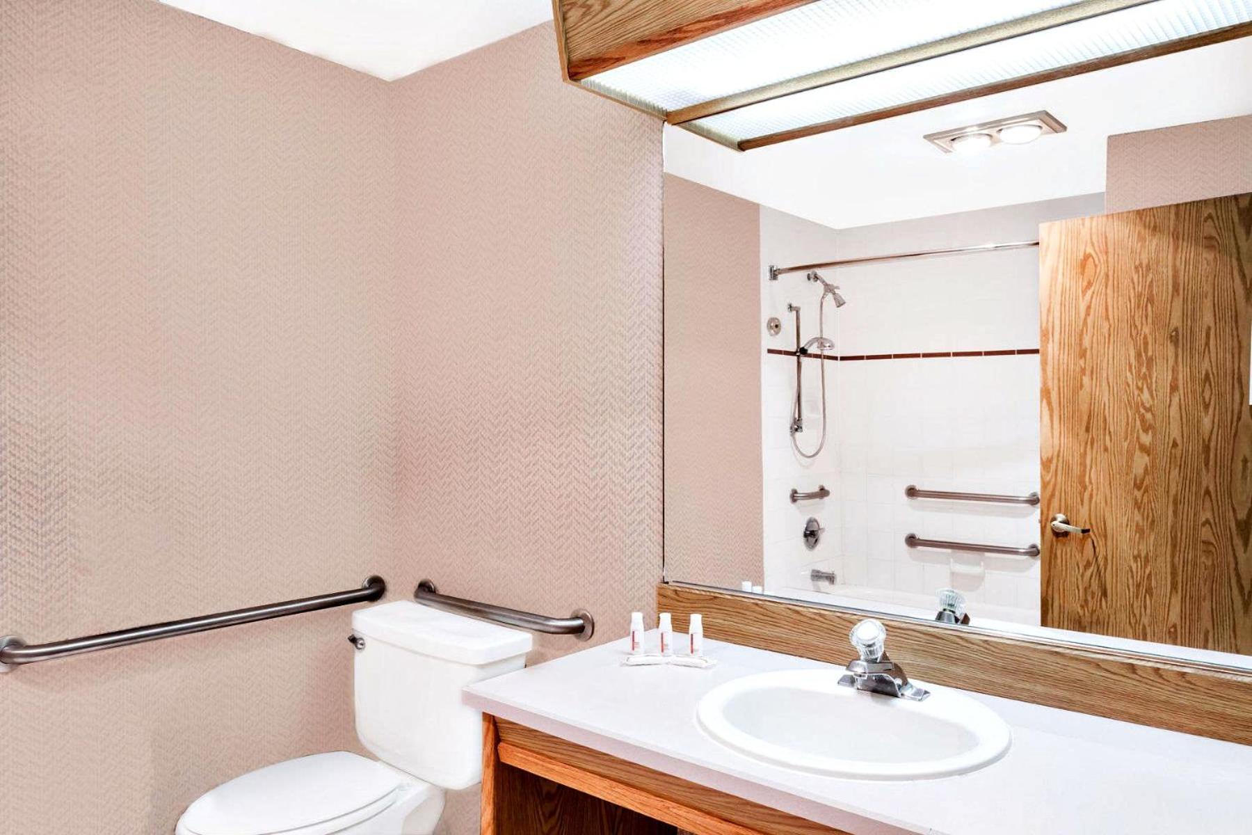 Chambre Lit Queen-Size - Non-Fumeurs