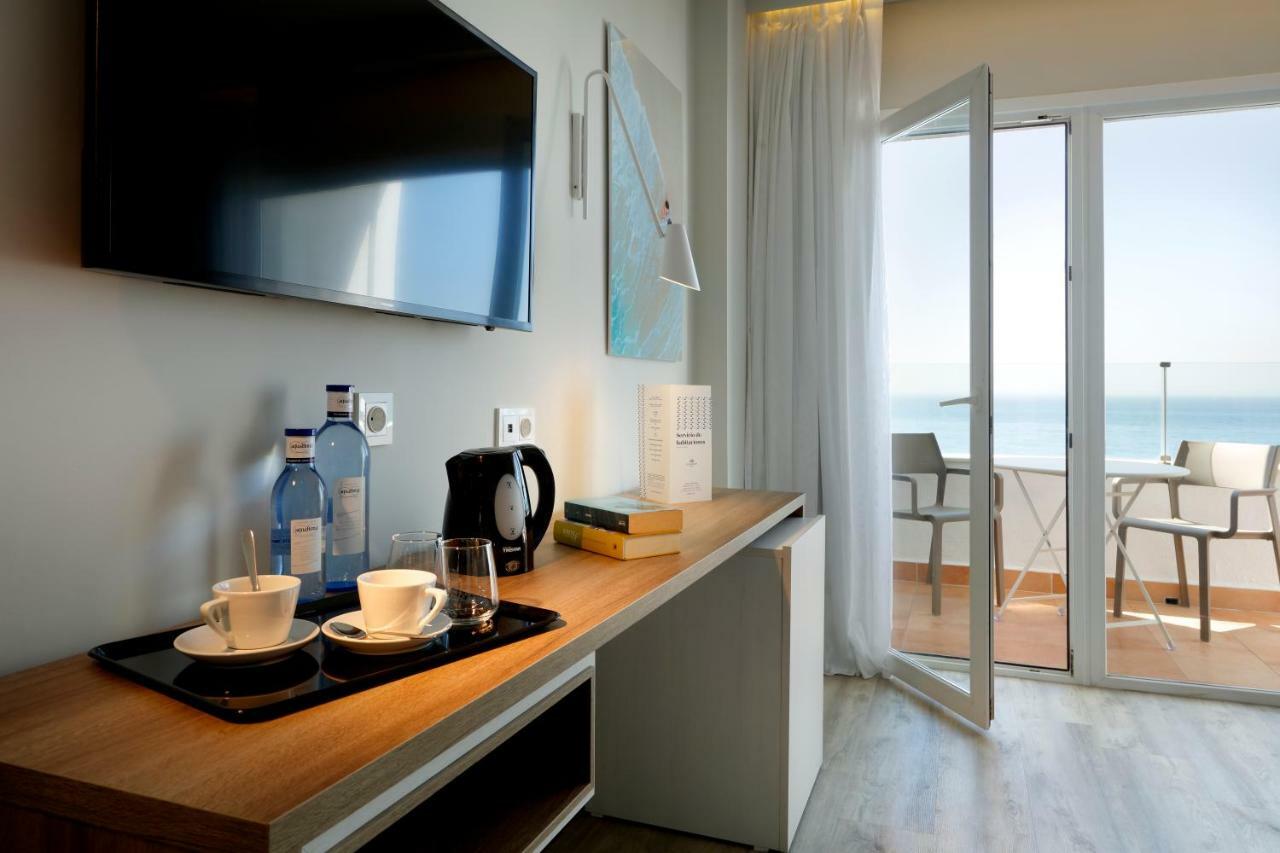 Quarto Duplo Grande com Vista Mar (2 Adultos + 2 Crianças)