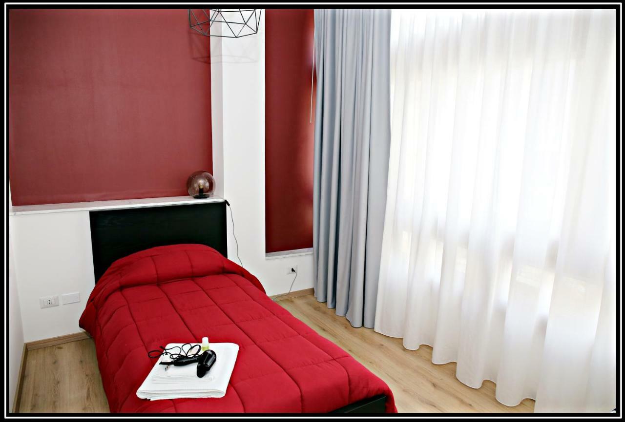 Single Room with Private Bathroom,895648195:JPEG