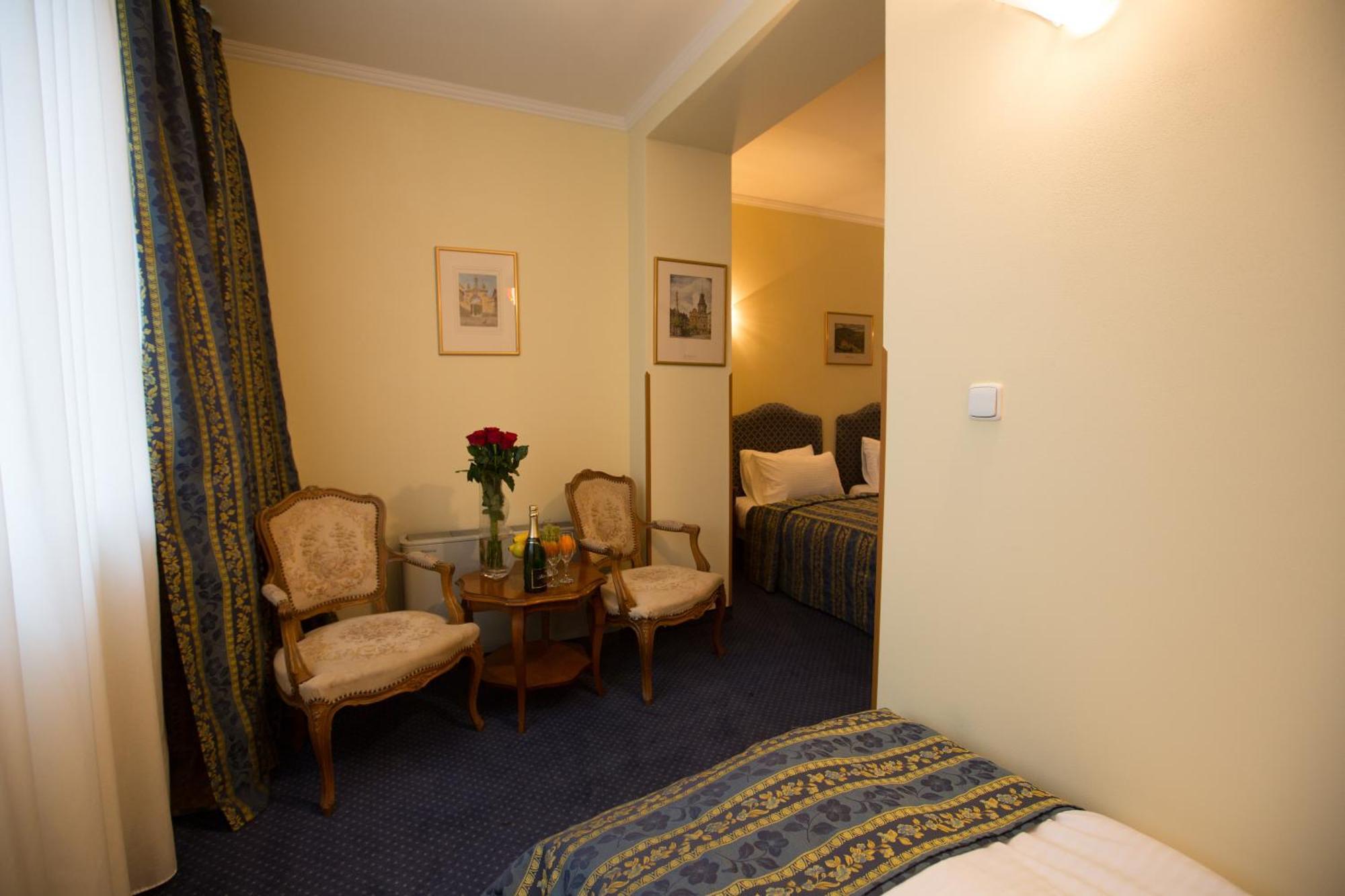Dreibettzimmer