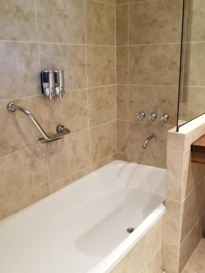 Quarto Standard com Cama de Casal ou 2 de Solteiro