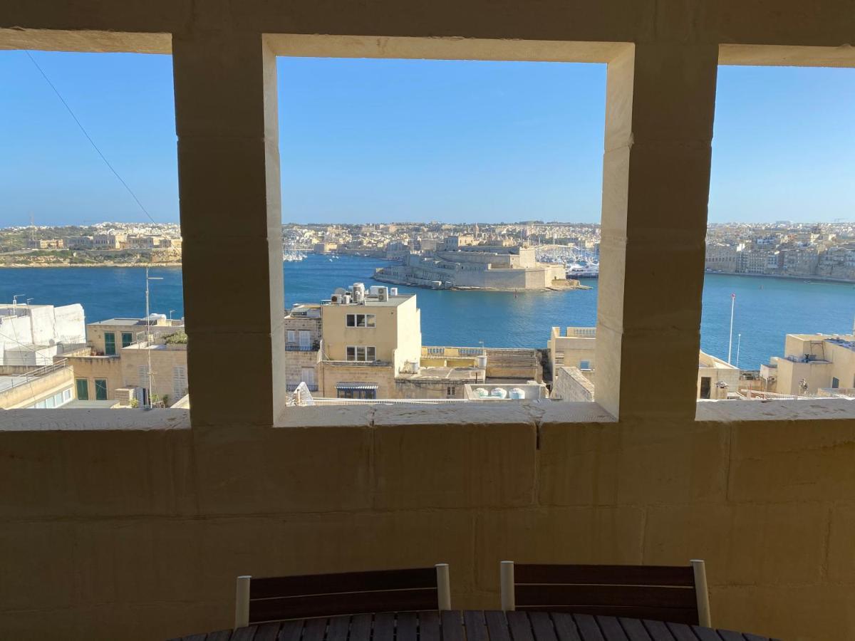 Appartamento con 2 Camere da Letto e Vista Mare sul Porto di Valletta