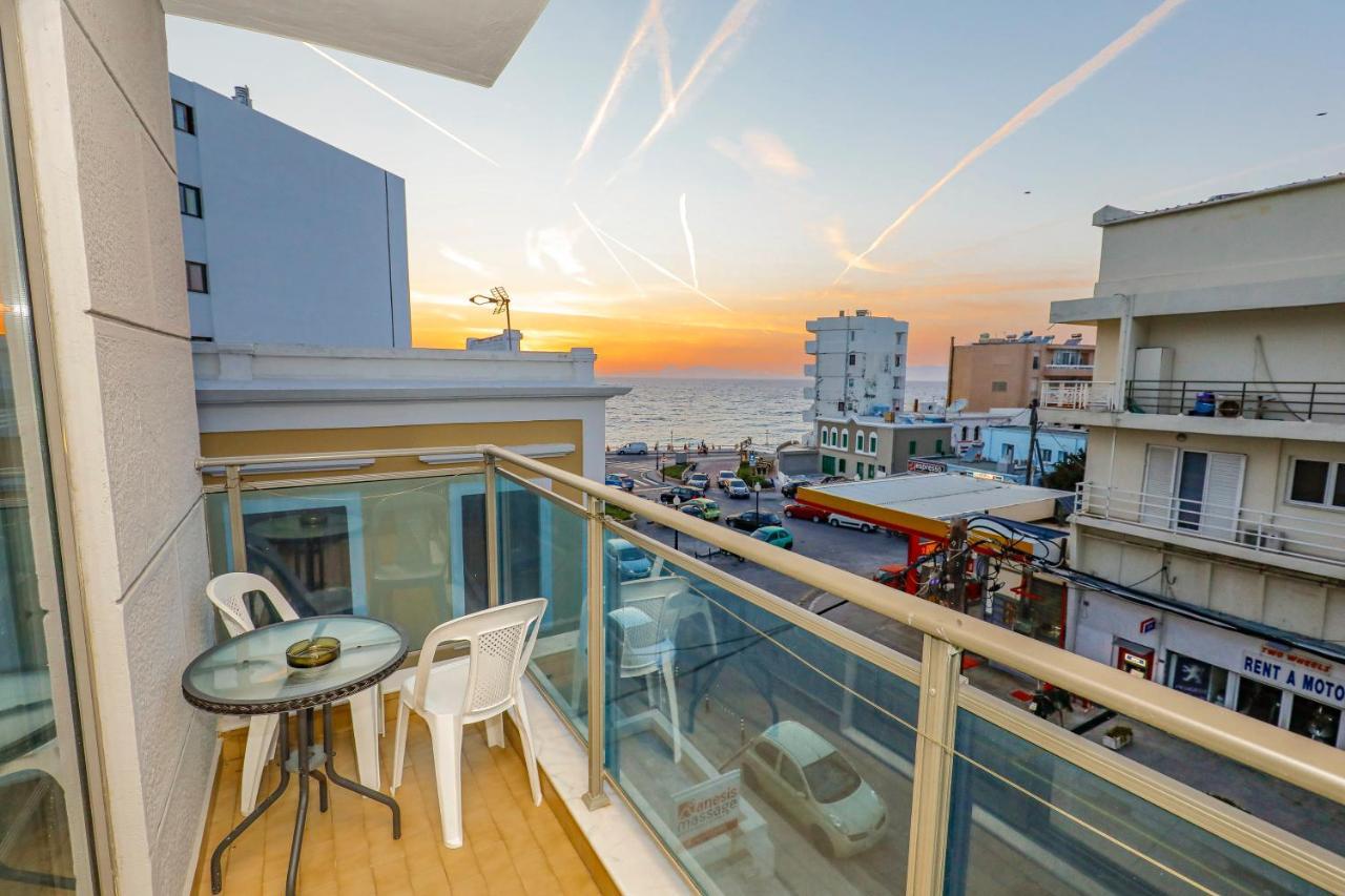 Zweibettzimmer mit seitlichem Meerblick