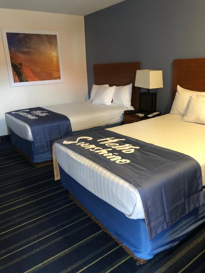 Double Room with Two Double Beds - Non-Smoking
