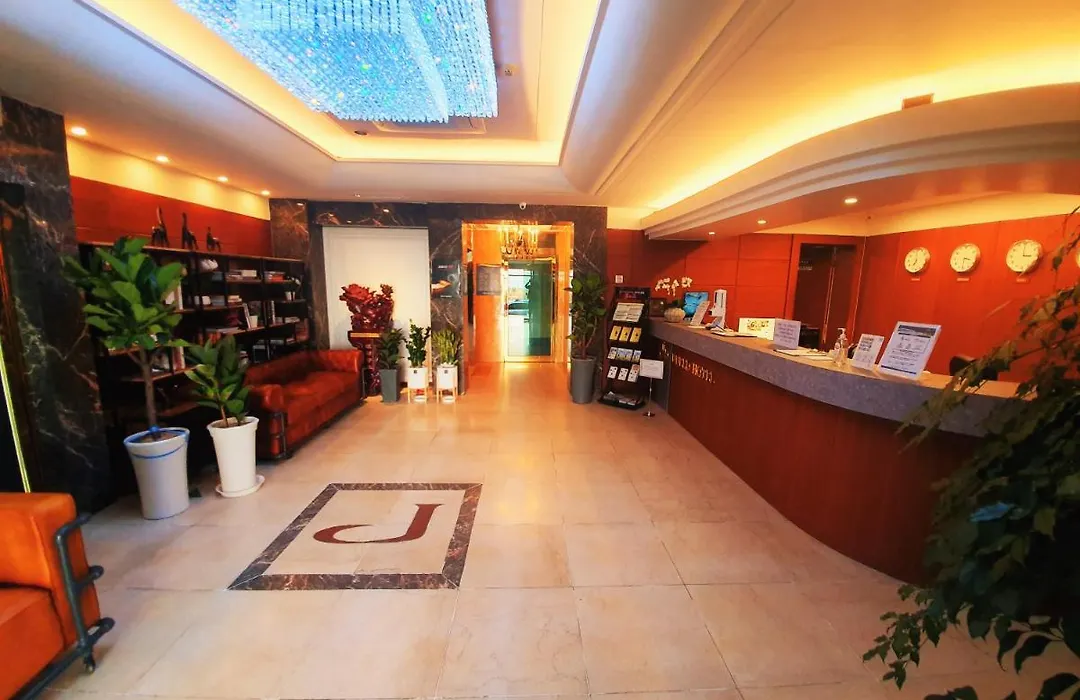 Uneed Hotel-1
