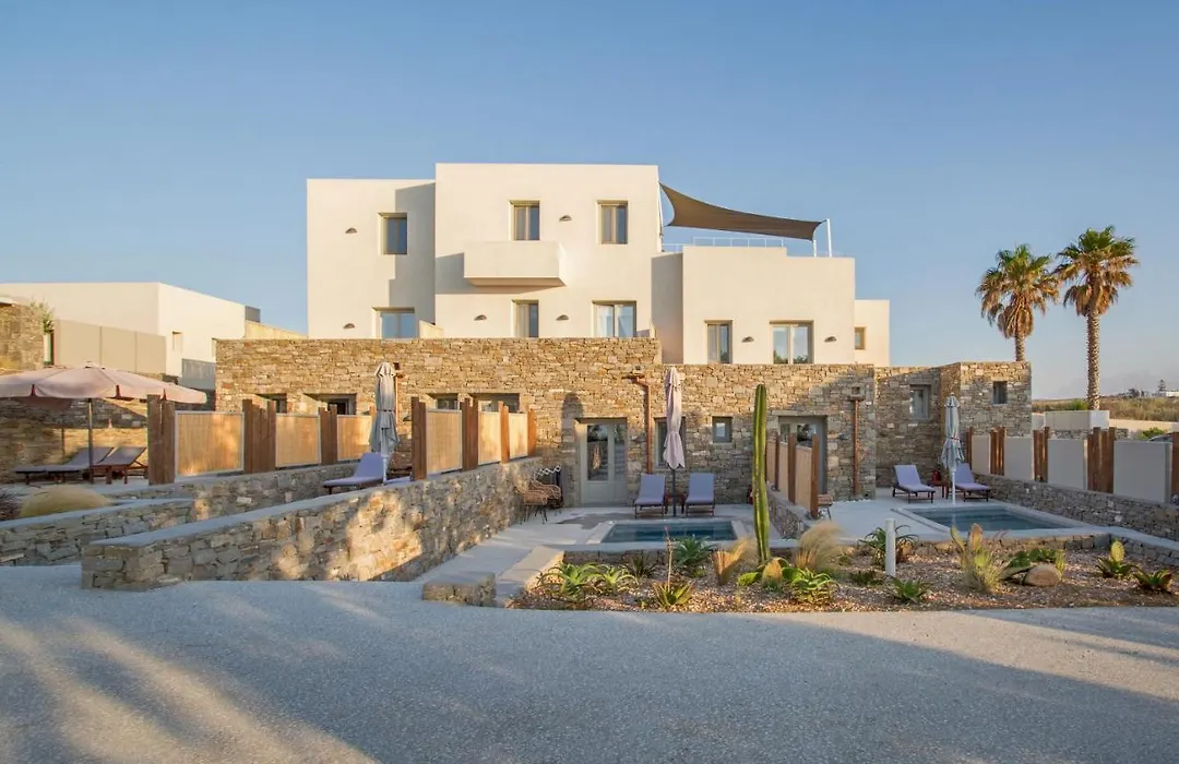 Paros Comfy Suites-1