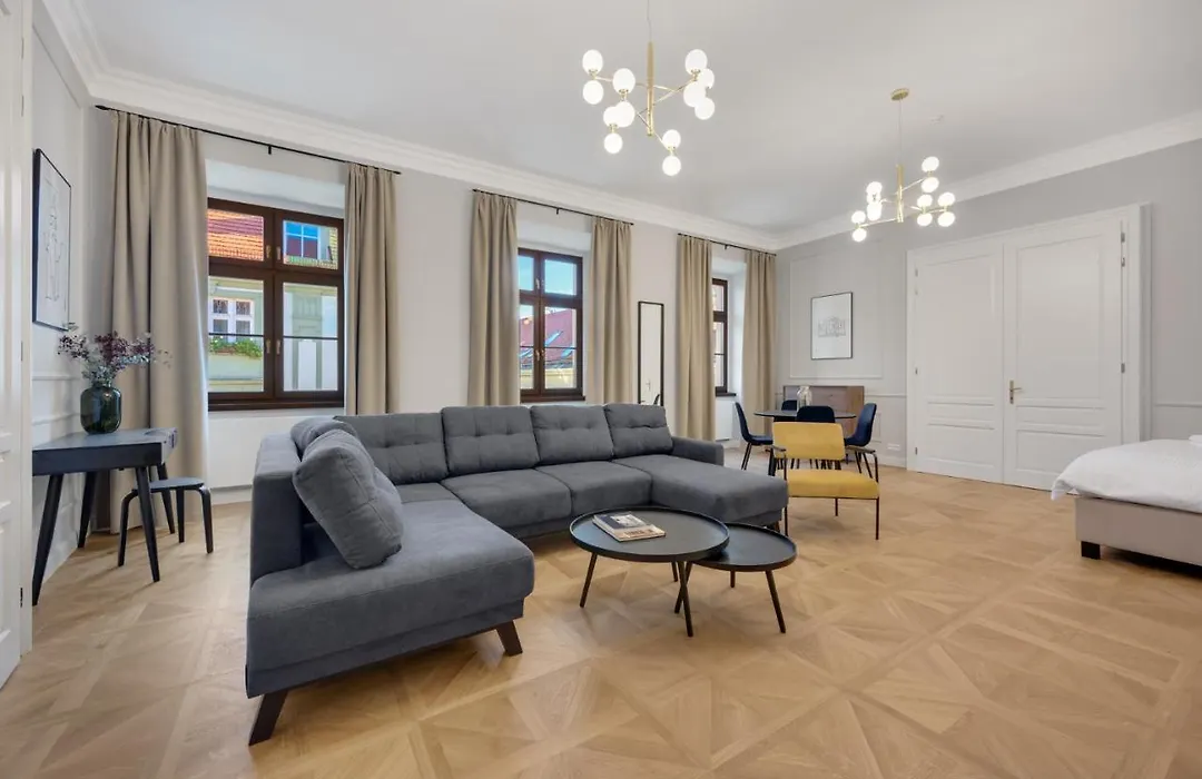 Palace Apartments-1