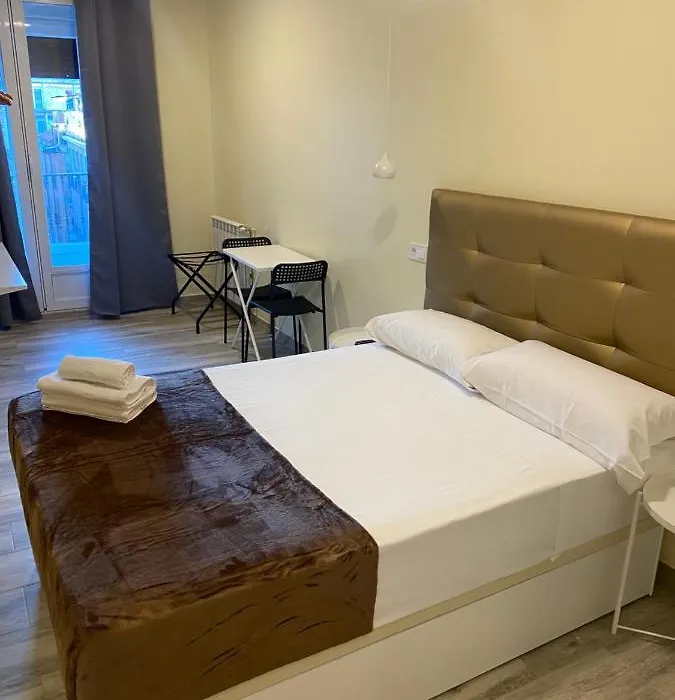 Hostal Alaska-1