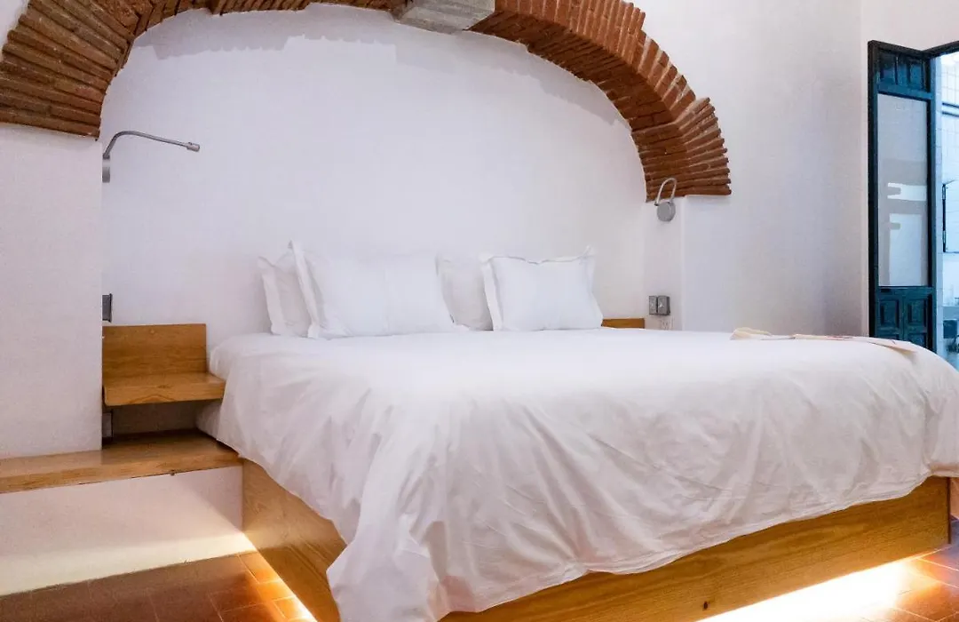 Agrado Guest House-1