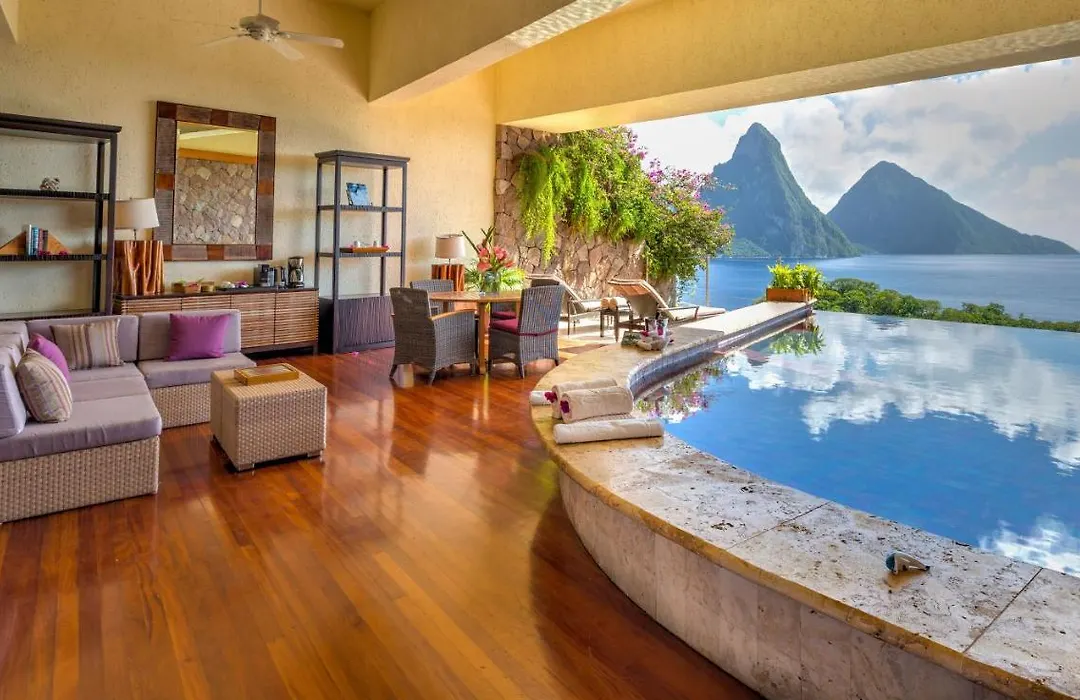 Jade Mountain-1