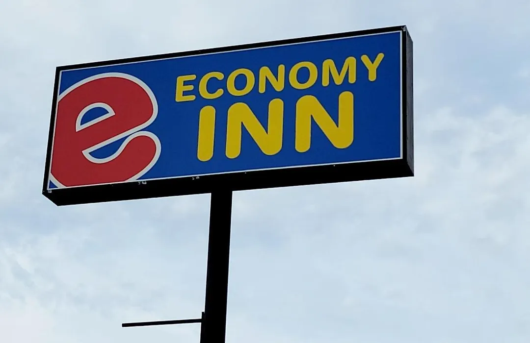 Economy Inn-1