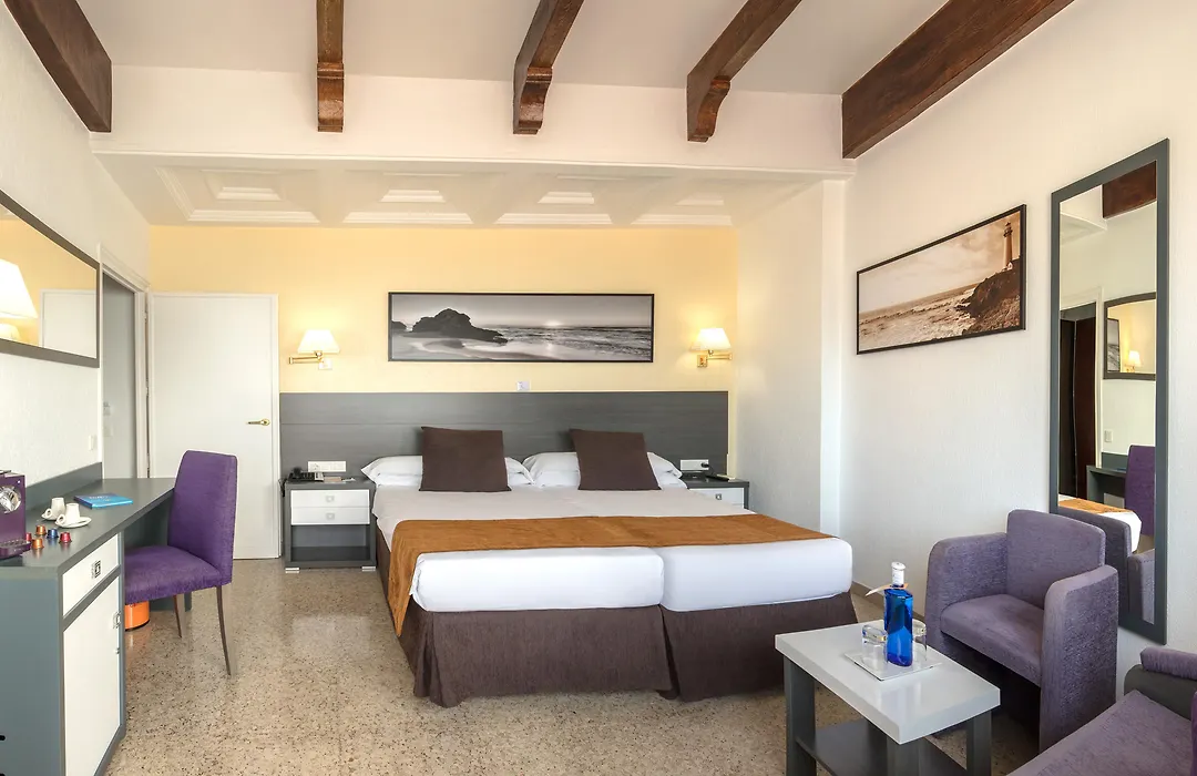 Gran Hotel Delfin-1