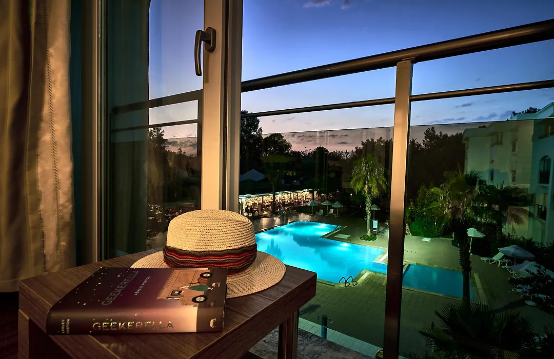 Maya Golf Hotel (Adults Only)-1