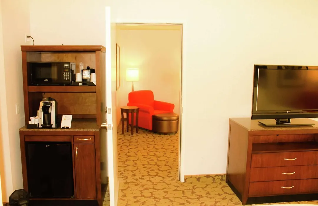 Hilton Garden Inn Redding-1