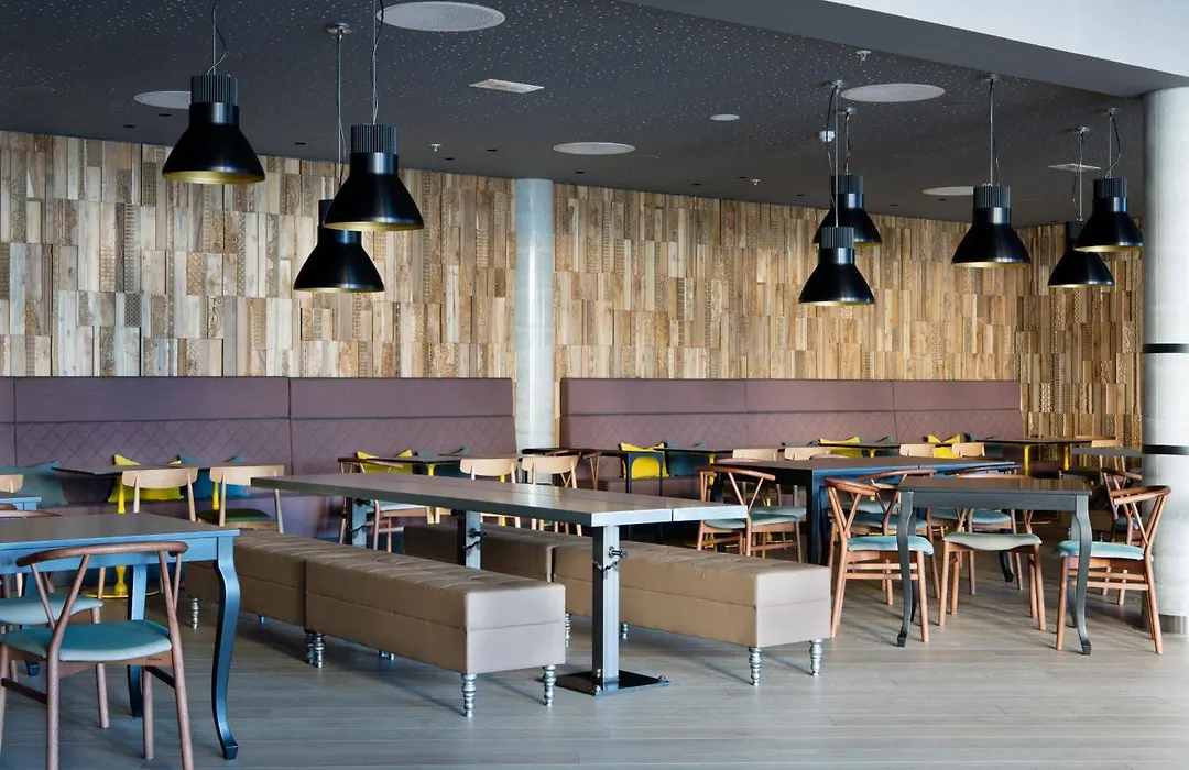 Comfort Hotel Bergen Airport-1