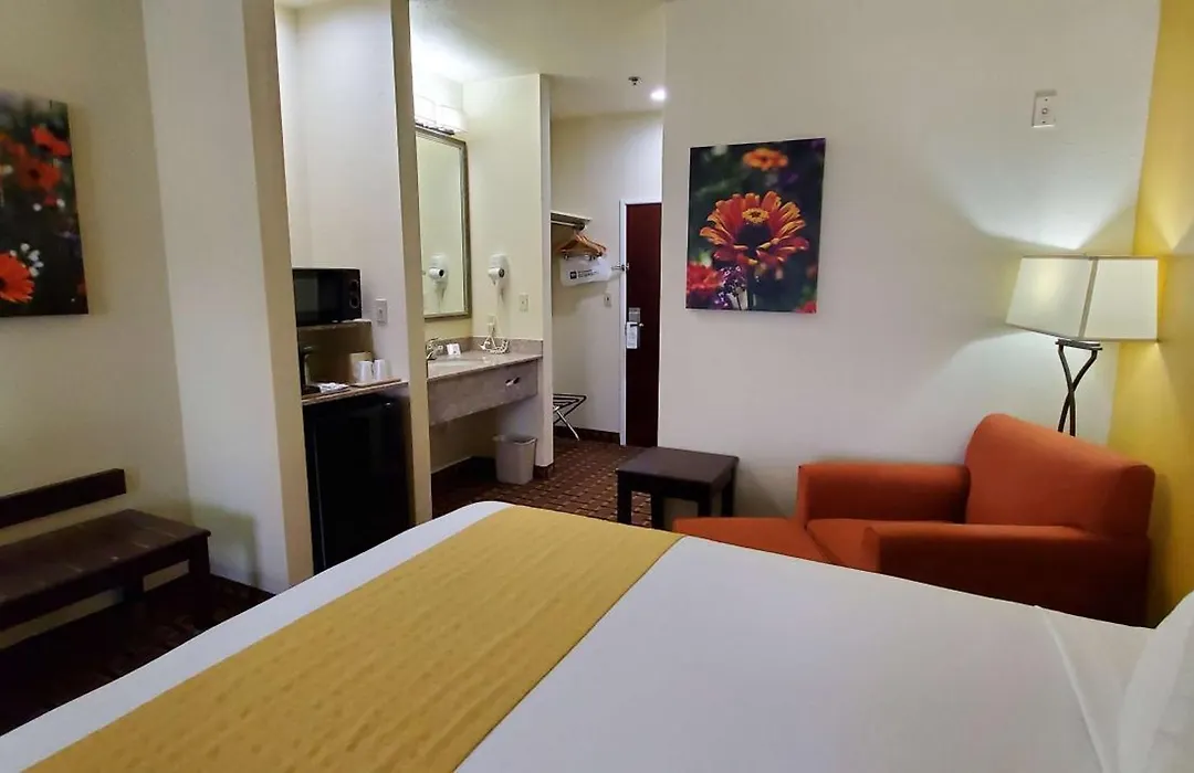 Best Western Executive Inn & Suites-1