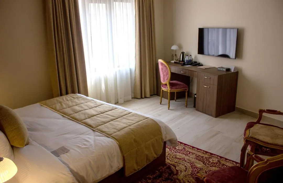 Khan Khediwe Hotel-1