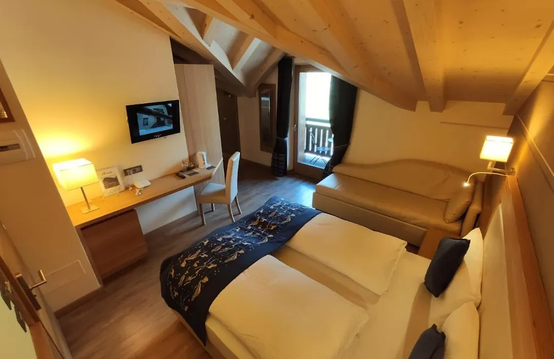 Hotel Bondi-1