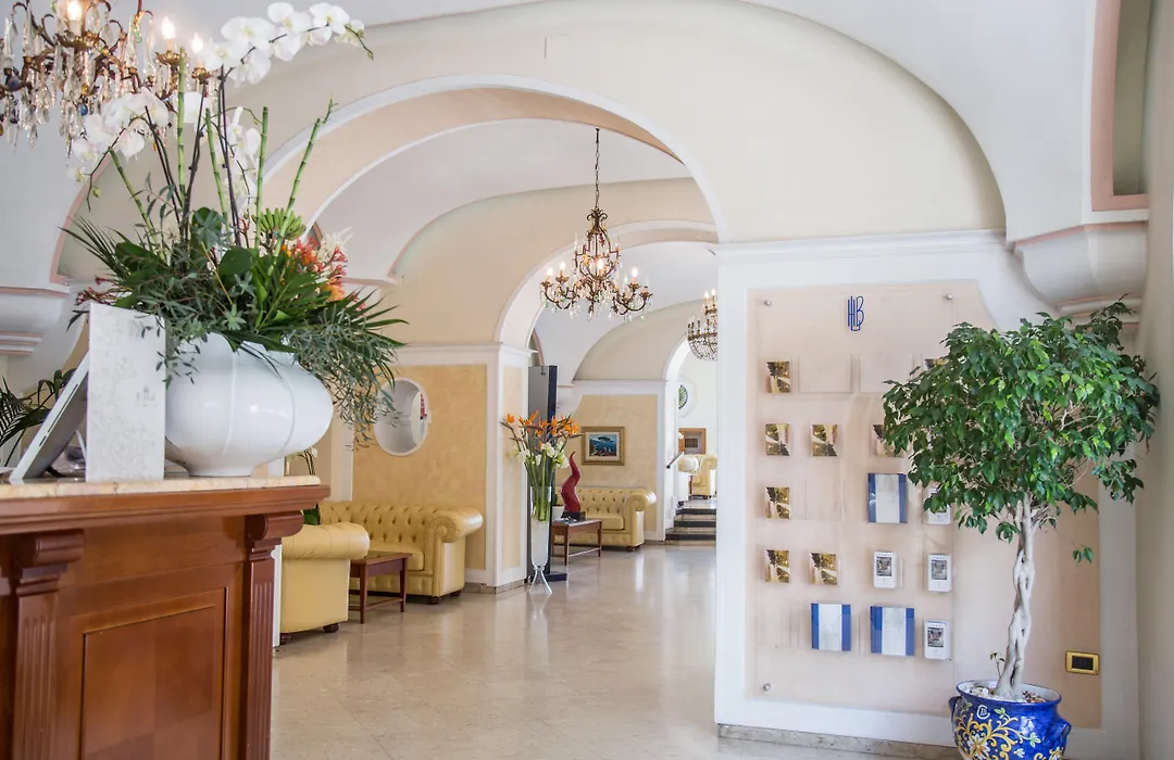 Lloyd'S Baia Hotel-1