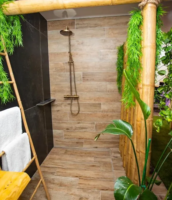 L'Evasion Loveroom-1