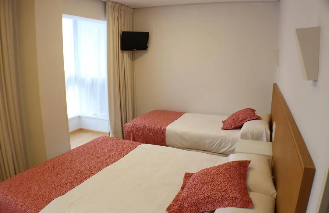 Hotel Picos De Europa-1