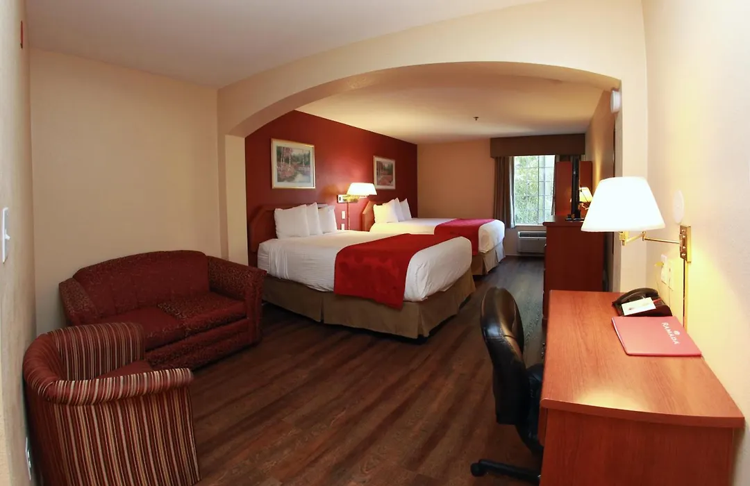 Ramada By Wyndham Fresno Northwest-1