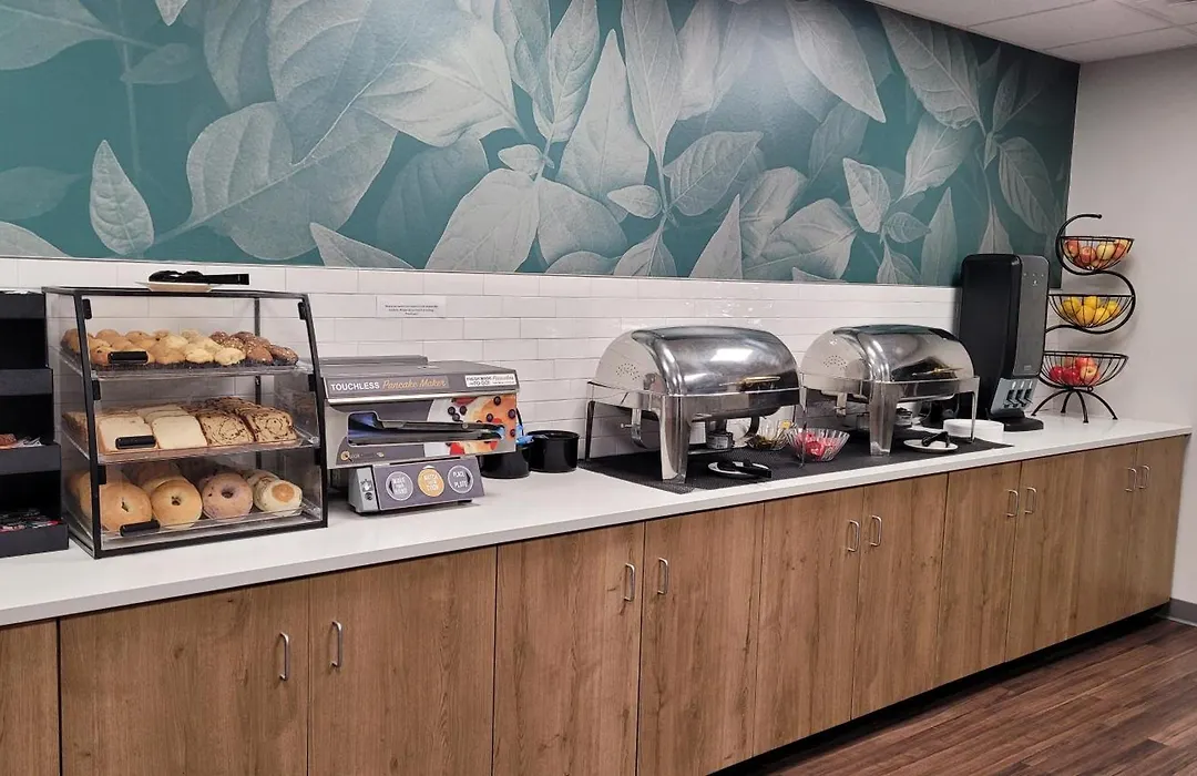 Everspring Inn And Suites-1