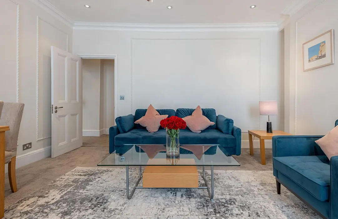 17 Hertford Street-1
