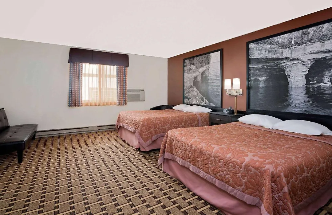 Super 8 By Wyndham Ashland-1