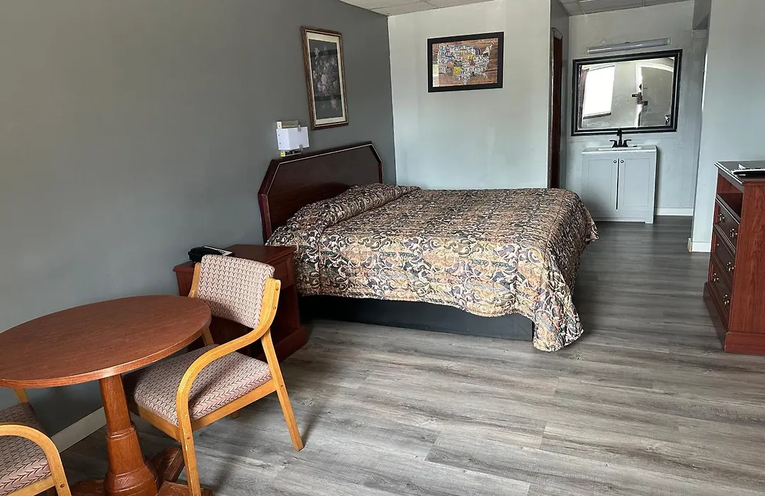 Budget Inn-Gadsden-1