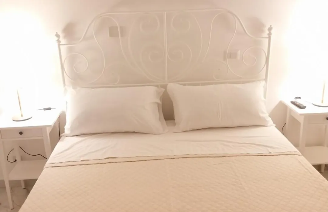 Quartieri Spagnoli Rooms-1