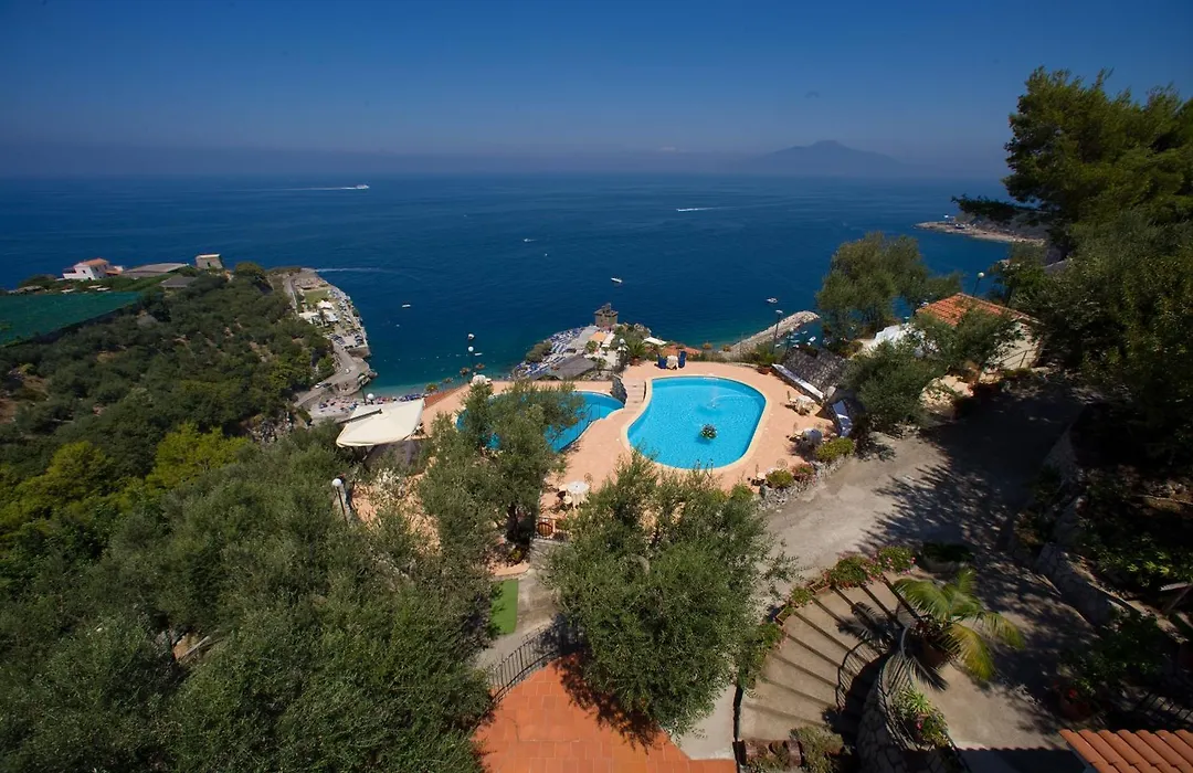Villaggio Villa Lubrense-1