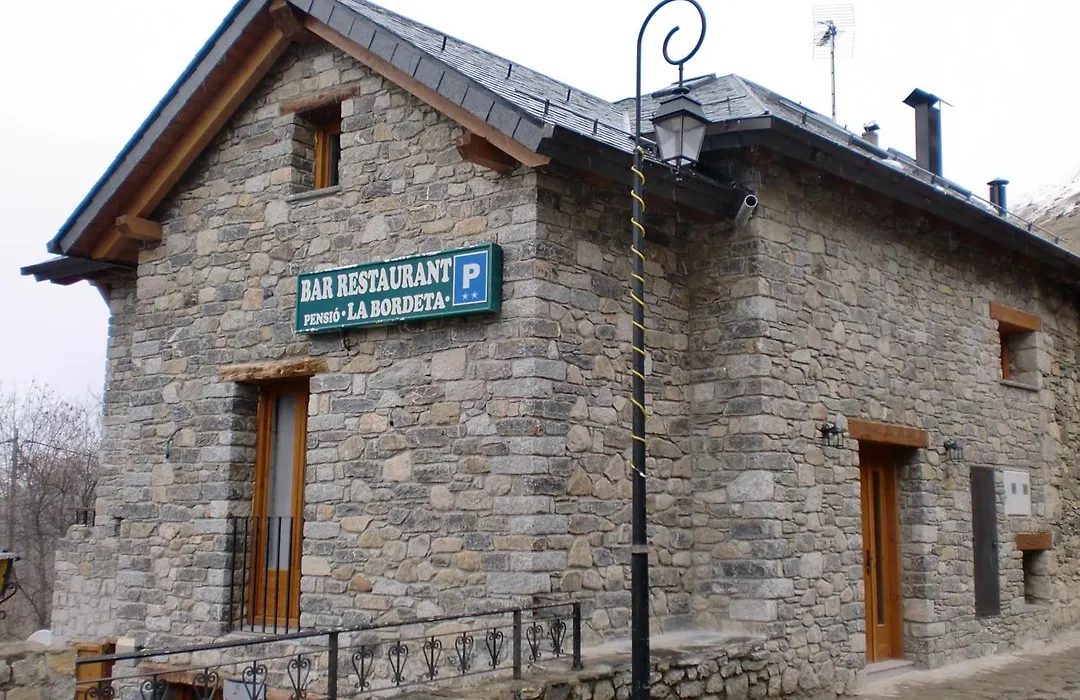 Pensió i Apartaments la Bordeta-1