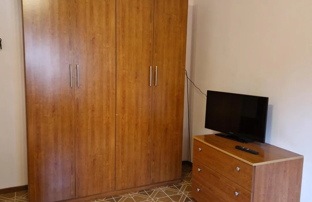 Fare Bnb Room Via Monte 14-1