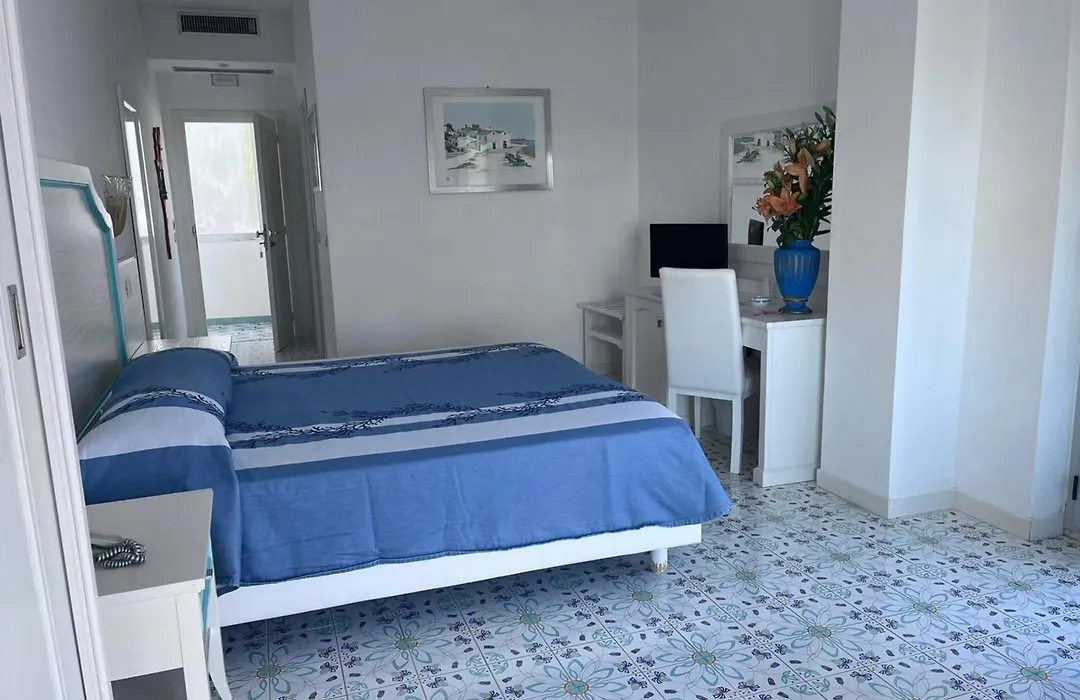 Hotel Ferretti-1