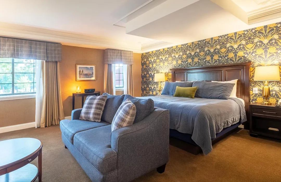 Red Coach Inn-1