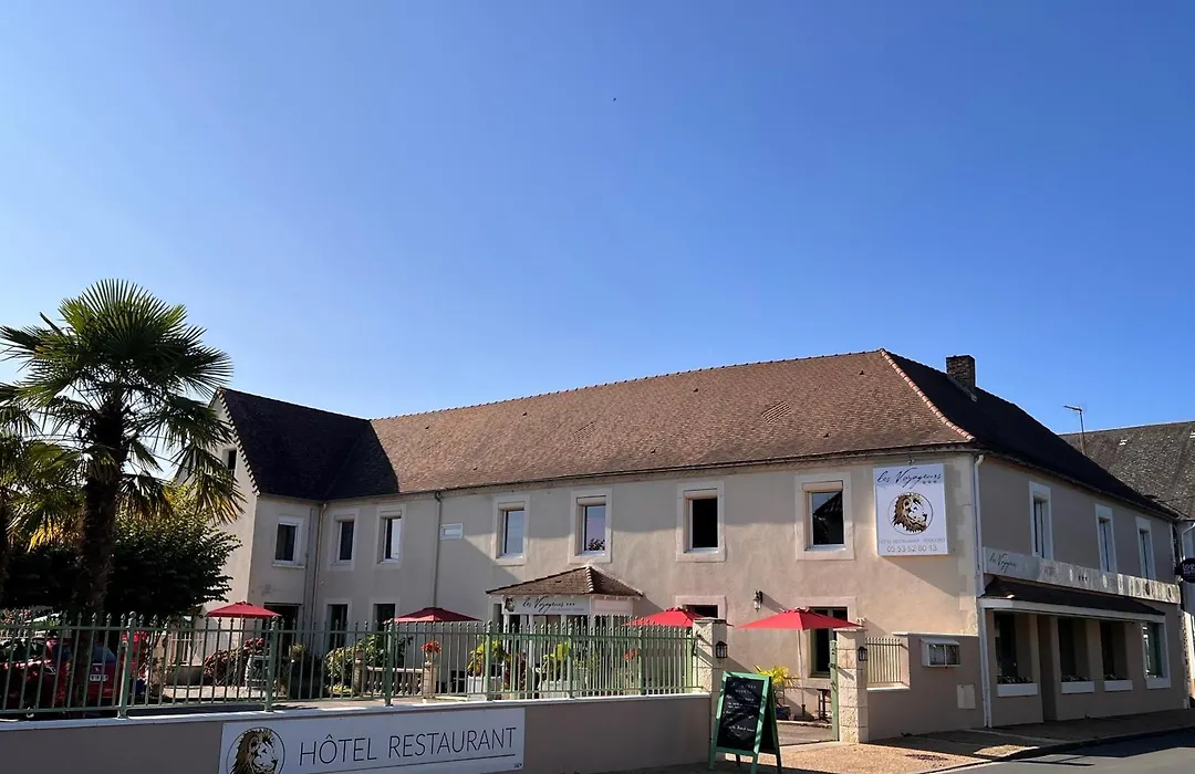 Logis Hôtel Les Voyageurs-1