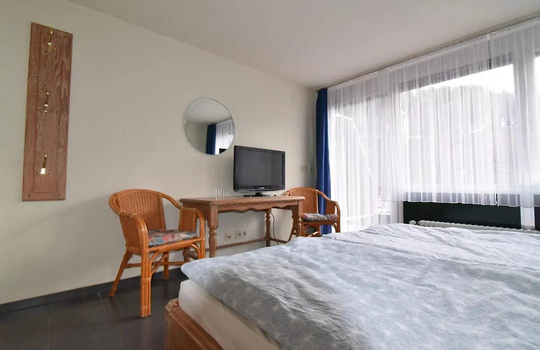 Hotel Central Garni-1