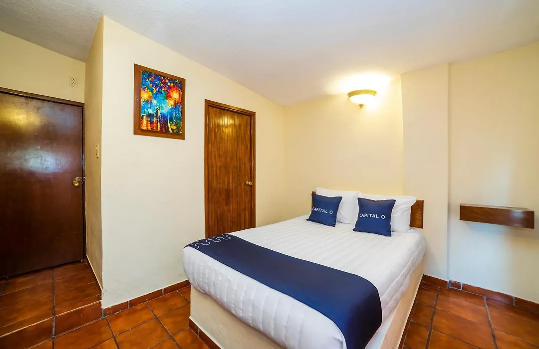 Capital O Hotel Casa Blanca-1