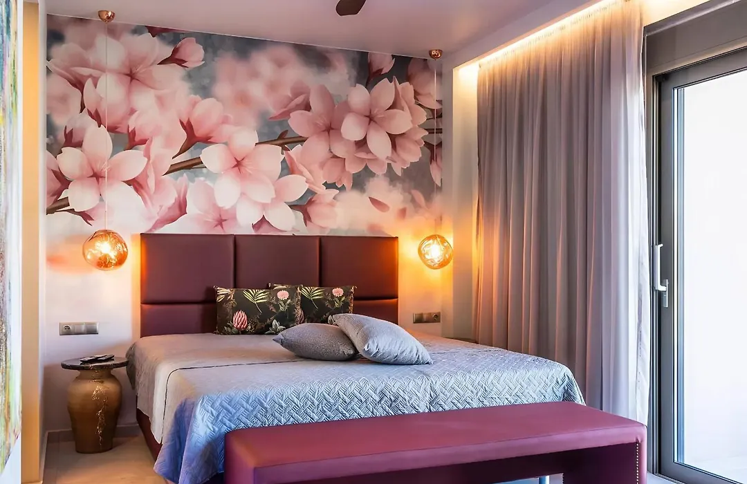 La Reve Luxury Apartments With Private Jacuzzi-1