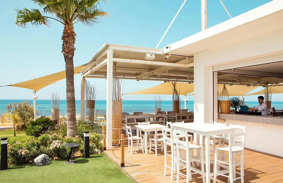 Piere - Anne Beach Hotel-1
