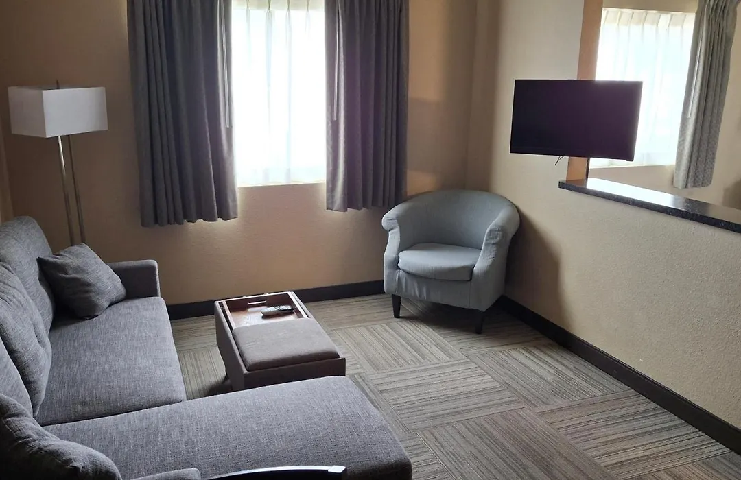 Island Suites-1