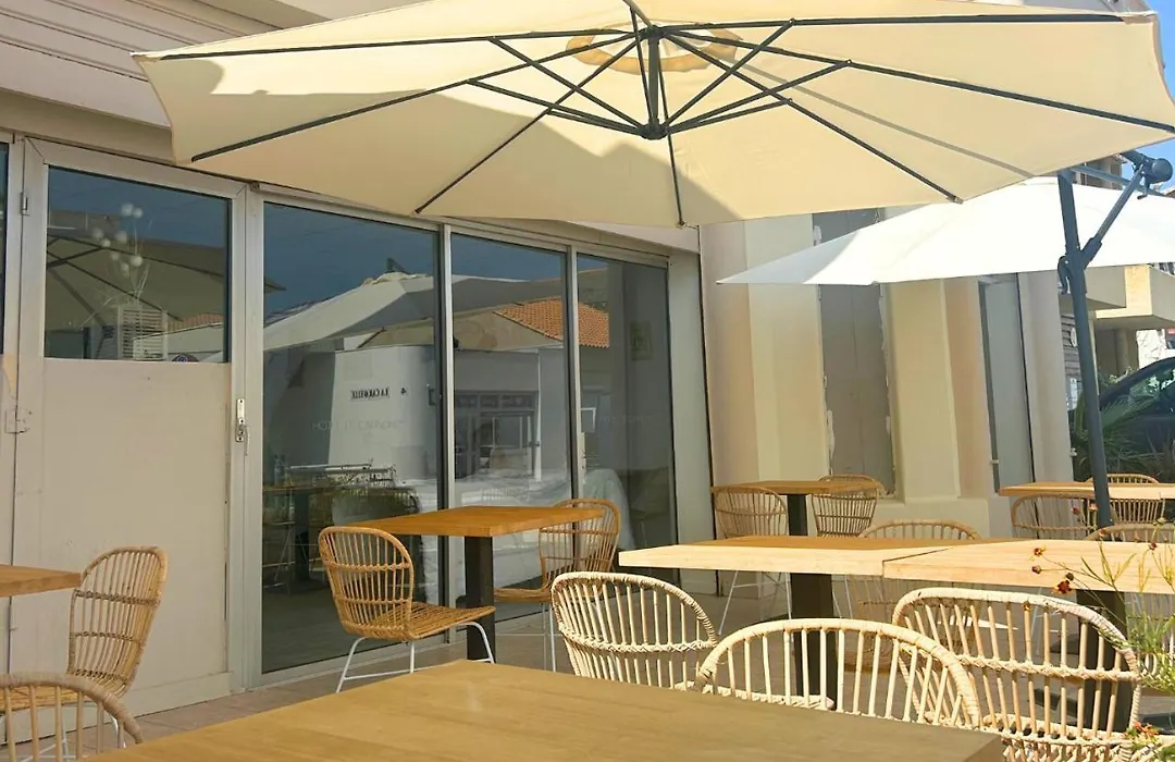 Hôtel Le Carnon-1