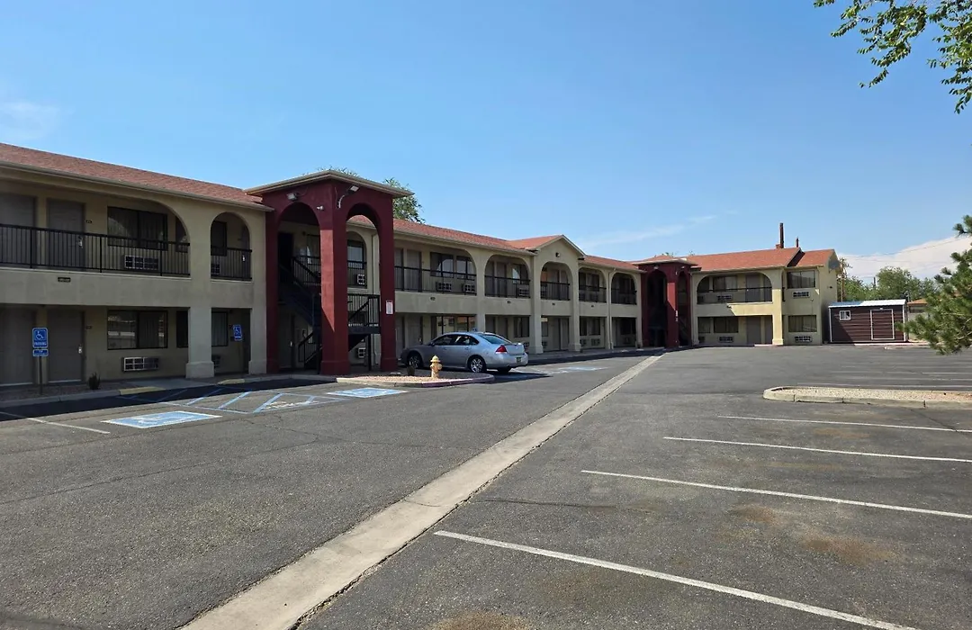 American Inn & Suites-1