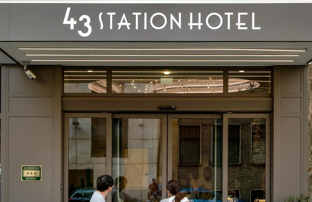 43 Station Hotel-1