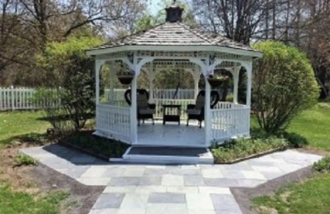 Lilac Inn-1