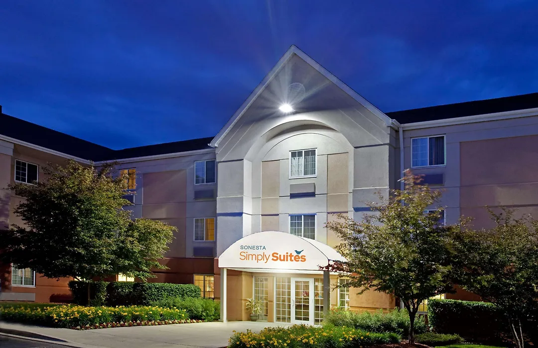 Sonesta Simply Suites Chicago Waukegan-1