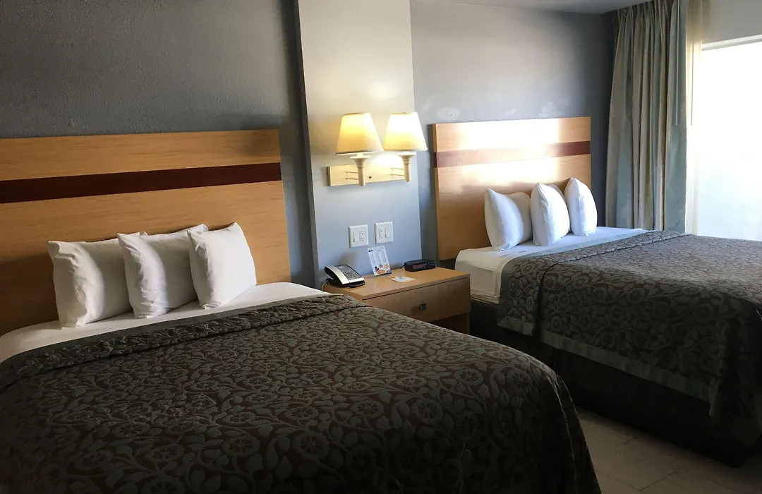 Arya Blu Inn And Suites-1