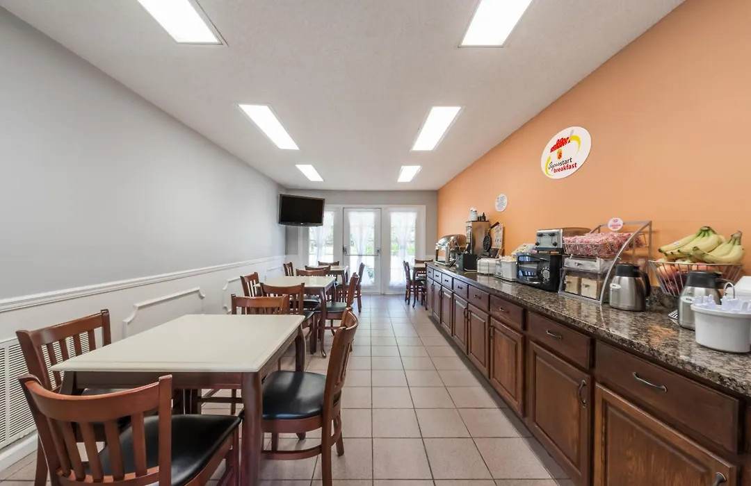 Super 8 By Wyndham Alexander City-1