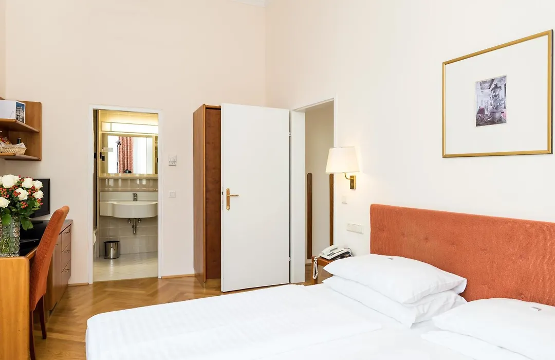 Hotel Johann Strauss-1